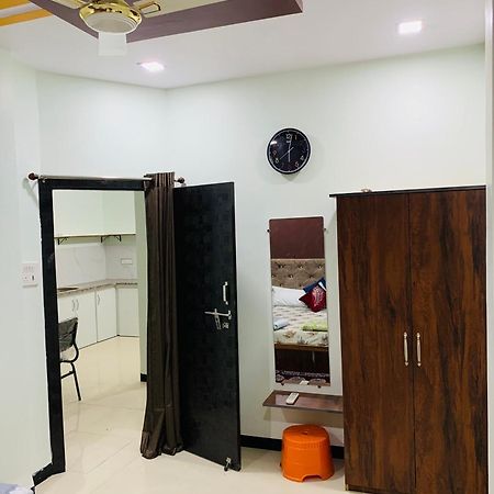 Manjushree Guest House اوجاين المظهر الخارجي الصورة