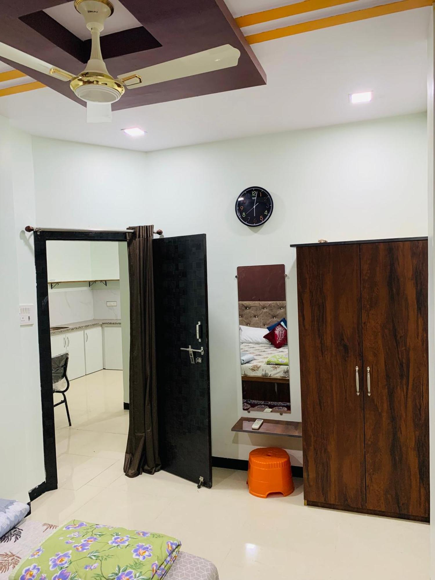 Manjushree Guest House اوجاين المظهر الخارجي الصورة