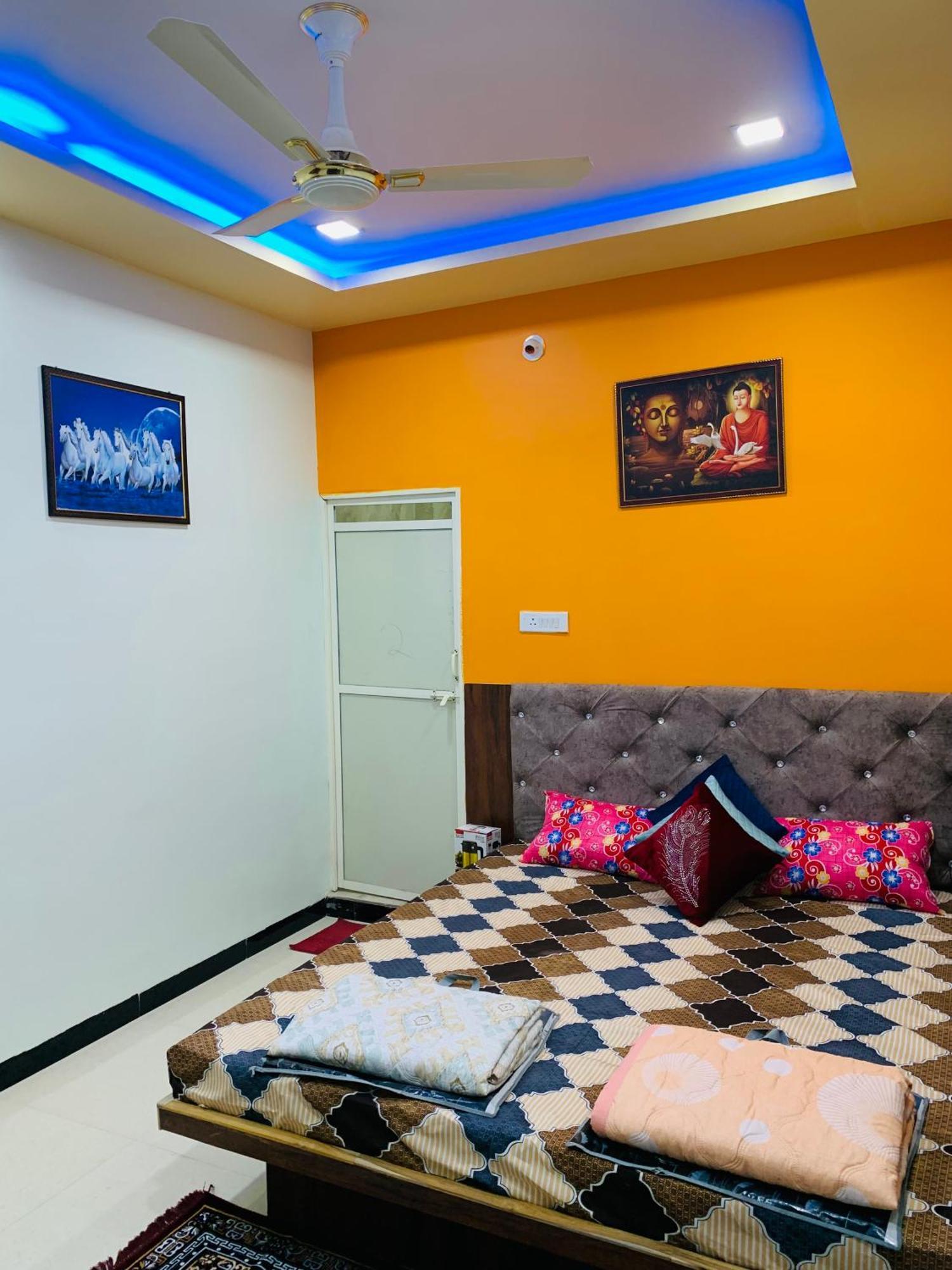 Manjushree Guest House اوجاين المظهر الخارجي الصورة
